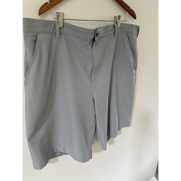 IZOD Shorts Mens Size 42 Grey Golf Chino Performance Golfer Outdoor Casual - Picture 2 of 10